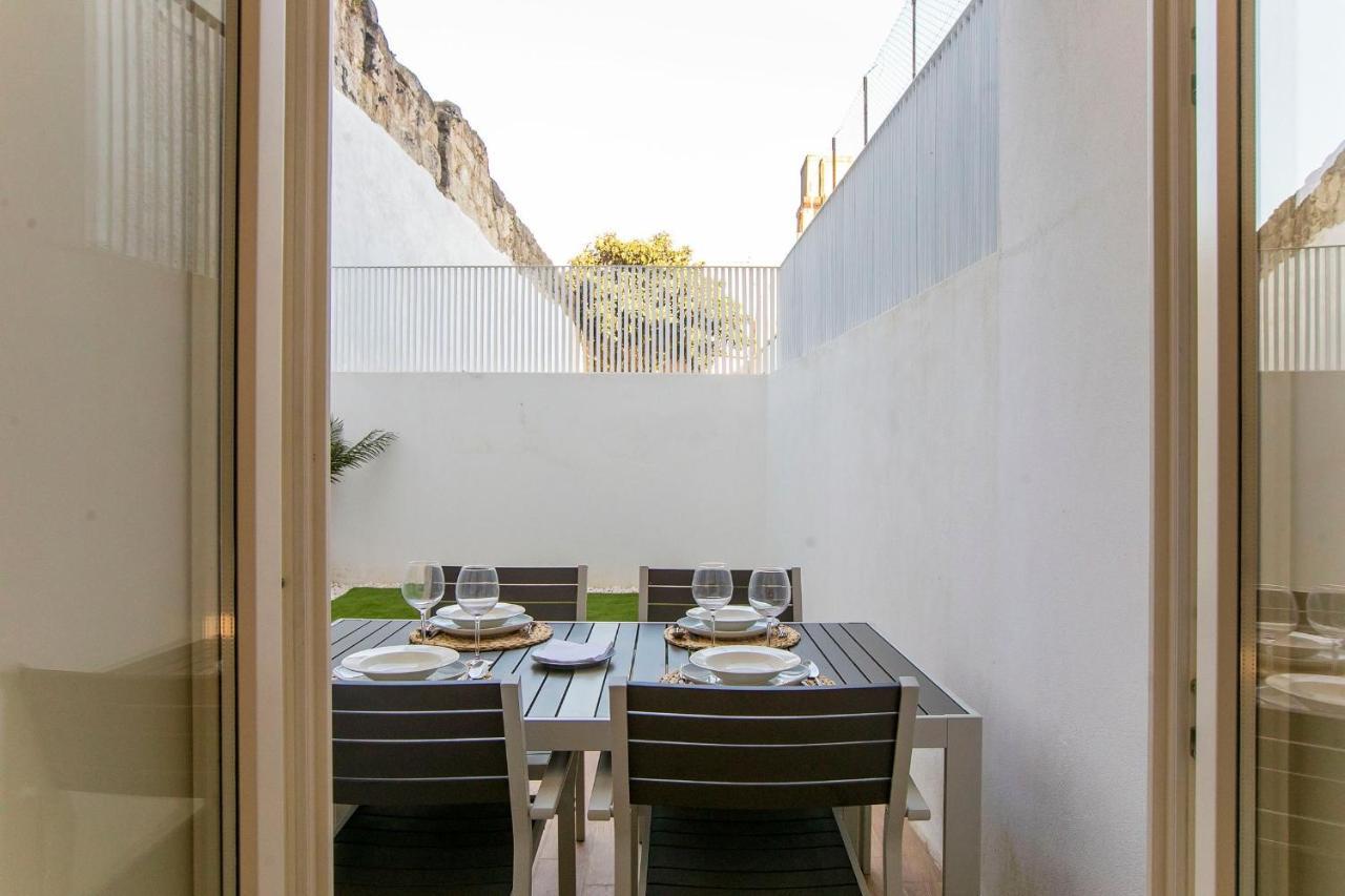 Wonderful Duplex W Private Patio & Ac By Lovelystay Porto Zewnętrze zdjęcie